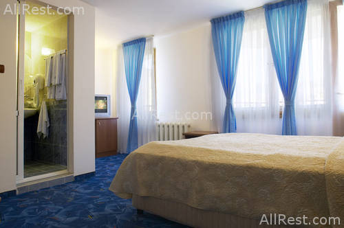 Makrelov Hotel 10